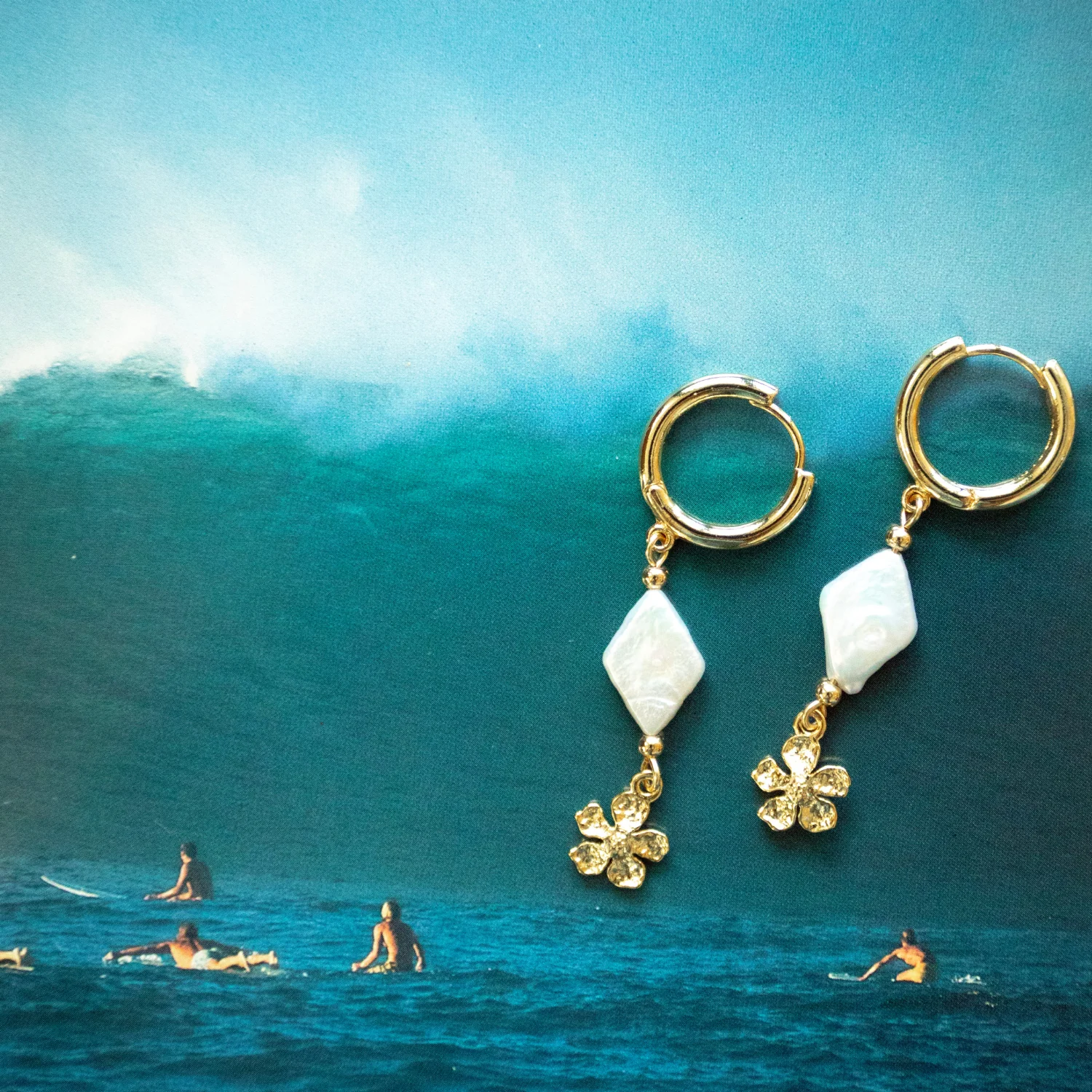 Flower Pearl Earrings - Image 4